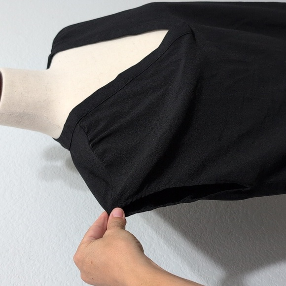 Banana Republic Black V-Neck Blouse Boxy Drapy Oversize Slouch Business Casual - Picture 2 of 9